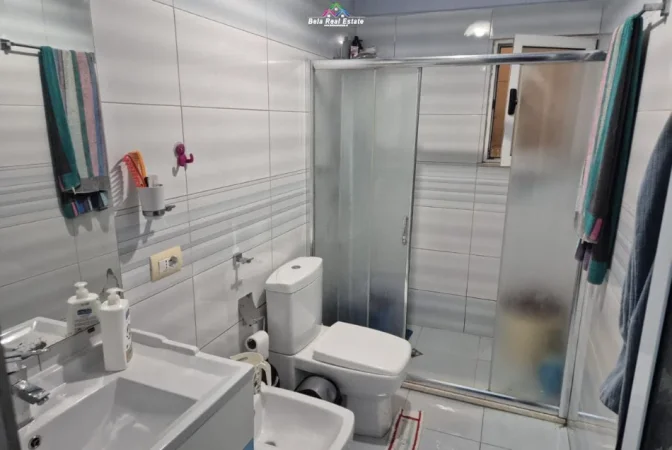 Tirane, jepet me qera apartament 2+1 Kati 6, 90 m² 670 € (tregu elektrik)