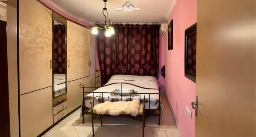 Tirane, jepet me qera apartament 1+1+Ballkon Kati 4, 70 m² 500 € (KODRA E DIELLIT)