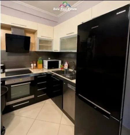 Tirane, jepet me qera apartament 1+1+Ballkon Kati 4, 70 m² 500 € (KODRA E DIELLIT)