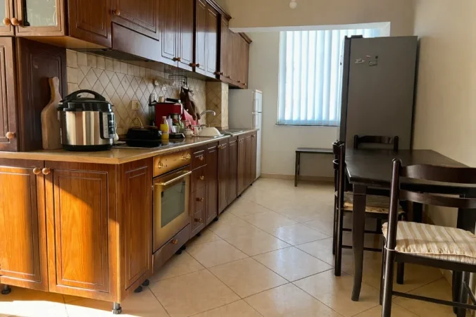 Shqiperi, shitet apartament 2+1+Aneks+Ballkon Kati 4, 80 m² (rruga vasil kamami, Elbasan)
