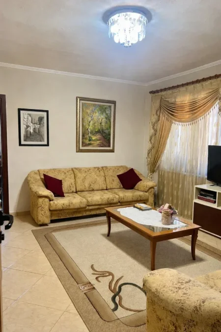 Shqiperi, shitet apartament 2+1+Aneks+Ballkon Kati 4, 80 m² (rruga vasil kamami, Elbasan)