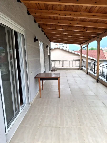 🏡 Jepet me qira hyrje private 2-katëshe – pranë Vilave Gjermane 🌿 4+1+3+ballkon me vlere 800 Euro