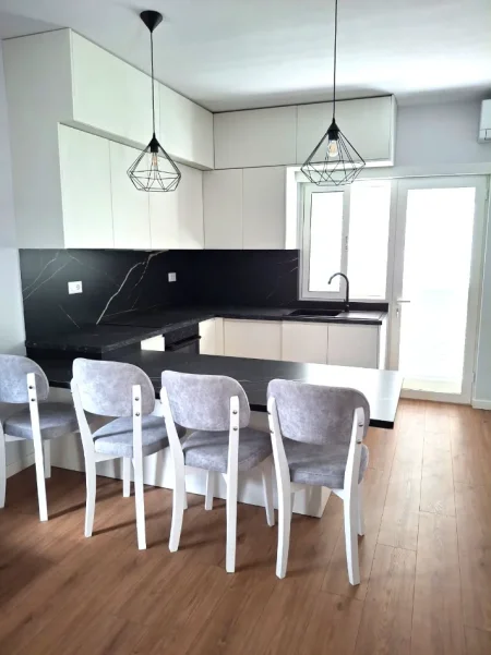 🏡 Jepet me qira hyrje private 2-katëshe – pranë Vilave Gjermane 🌿 4+1+3+ballkon me vlere 800 Euro