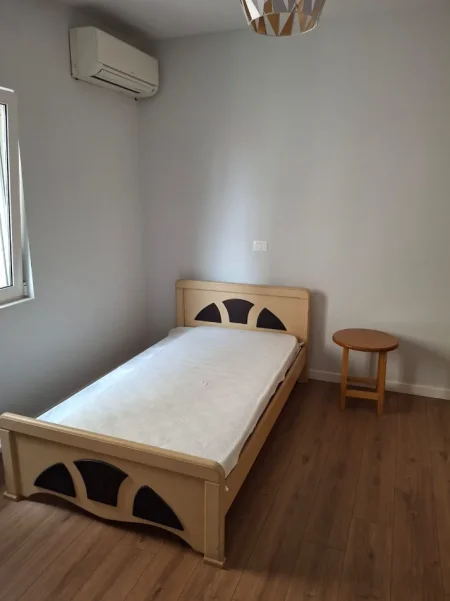 🏡 Jepet me qira hyrje private 2-katëshe – pranë Vilave Gjermane 🌿 4+1+3+ballkon me vlere 800 Euro