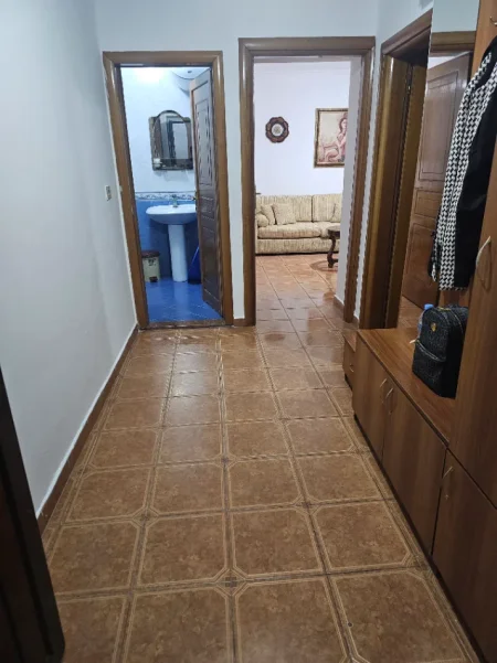Shjepet me qera apartament 2+1+Aneks+Ballkon Kati 0, 70 m² 500 €