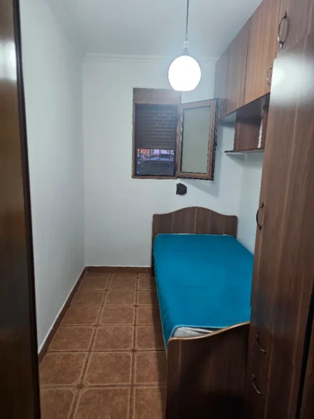 Shjepet me qera apartament 2+1+Aneks+Ballkon Kati 0, 70 m² 500 €