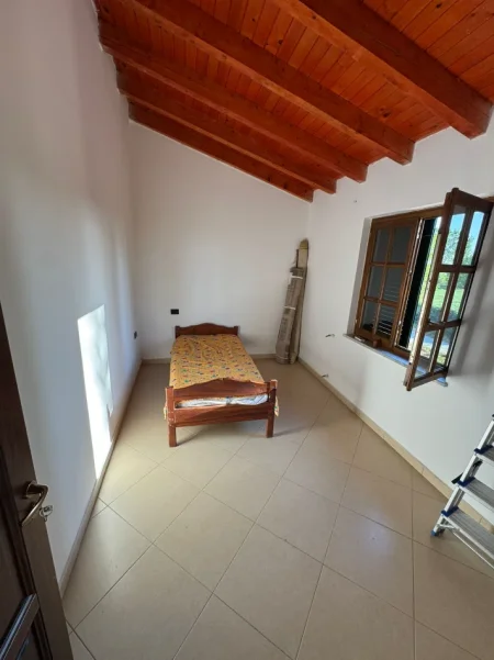 Lezhe, shitet Vile 2+1+Aneks+Ballkon Kati 0, 200 m² 250.000 € (Shenkoll)