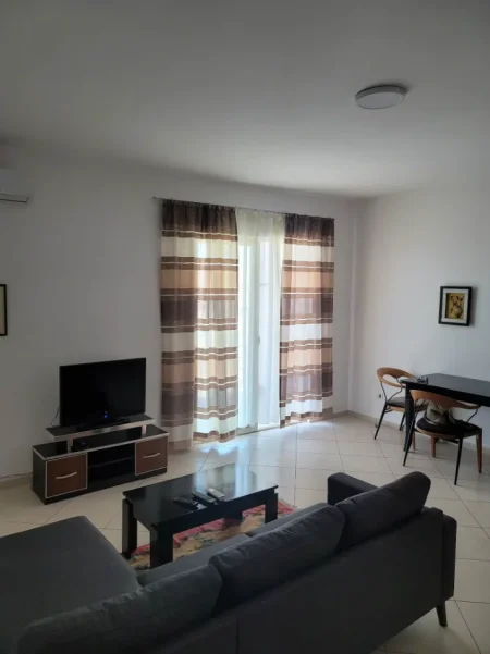 Tirane, jap me qera apartament 1+1+Ballkon Kati 8, 73 m² 365 € (Thoma Koxhaj)