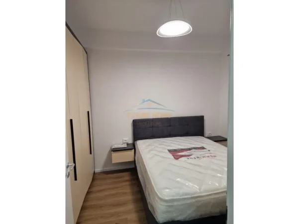 Tirane, jepet me qera apartament 1+1 Kati 5, 60 m² 550 € (Rezidenca Kadiu)