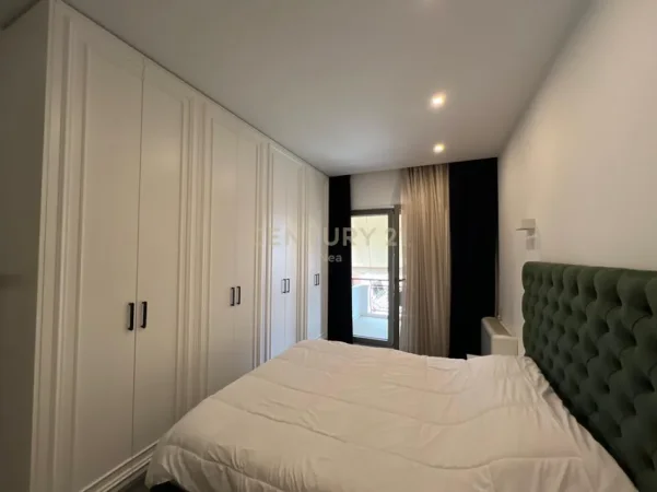 Tirane, jepet me qera apartament 2+1+Ballkon Kati 5, 116 m² 1.400 € (delijorgji)
