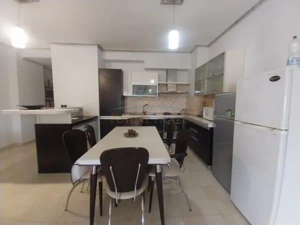 Tirane, jepet me qera apartament 2+1+Ballkon Kati 6, 127 m² 600 € (Zogu i Zi)