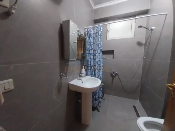 Tirane, jepet me qera apartament 2+1+Ballkon Kati 6, 127 m² 600 € (Zogu i Zi)