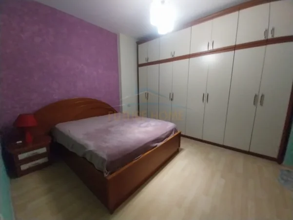 Tirane, jepet me qera apartament 2+1+Ballkon Kati 6, 127 m² 600 € (Zogu i Zi)