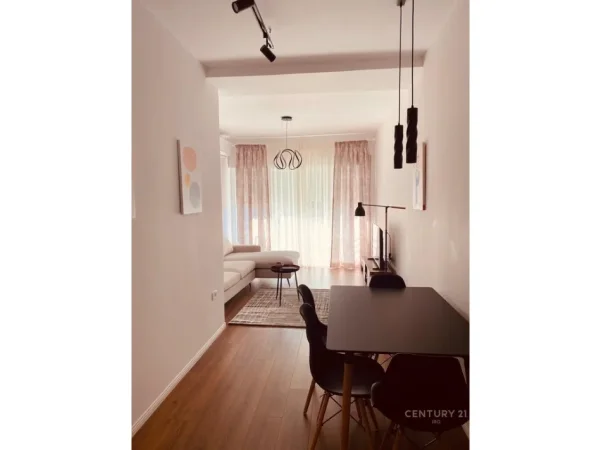 Tirane, jepet me qera apartament 1+1 Kati 3, 70 m² 600 € (kodra e diellit)
