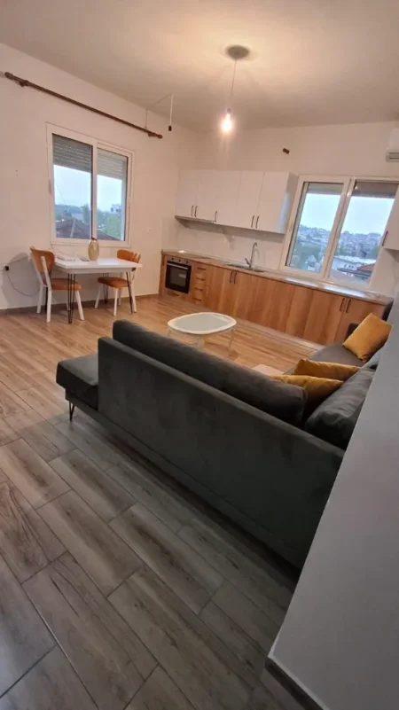 Tirane, jepet me qera apartament 1+1 Kati 3, 60 m² 351 € (Mbrapa Fioro di boskos)