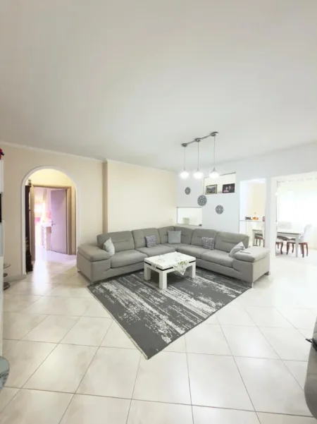 Tirane, shitet apartament 2+1 Kati 5, 126 m² 260.000 € 