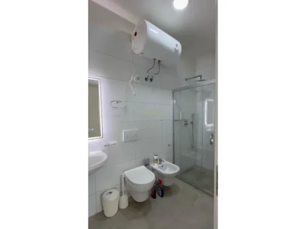 Tirane, jepet me qera apartament 2+1 Kati 2, 93 m² 750 € (hipoteka)