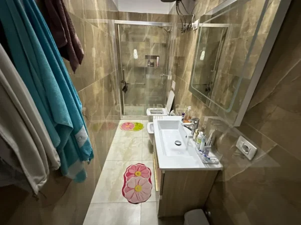 Tirane, jepet me qera apartament 2+1 Kati 2, 2 m² 600 € (materniteti i ri)