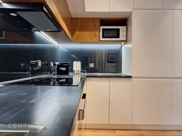 Tirane, jepet me qera apartament 1+1 Kati 7, 51 m² 600 € (21 dhjetori)