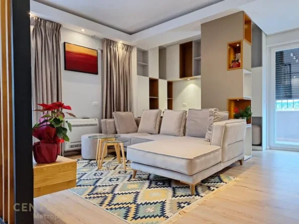 Tirane, jepet me qera apartament 1+1 Kati 7, 51 m² 600 € (21 dhjetori)