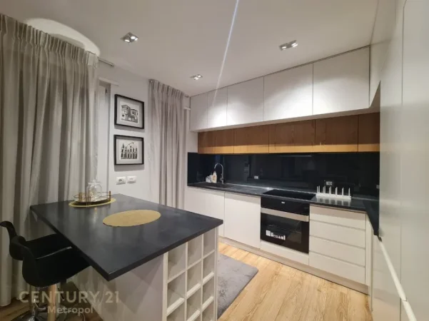 Tirane, jepet me qera apartament 1+1 Kati 7, 51 m² 600 € (21 dhjetori)