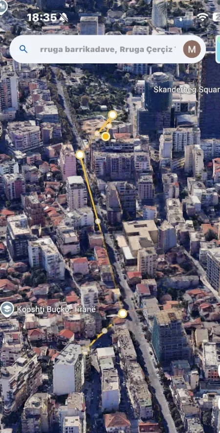 Tirane, shitet ambjent biznesi Kati 0, 40 m² 140.000 € (Rruga e Barrikadave)