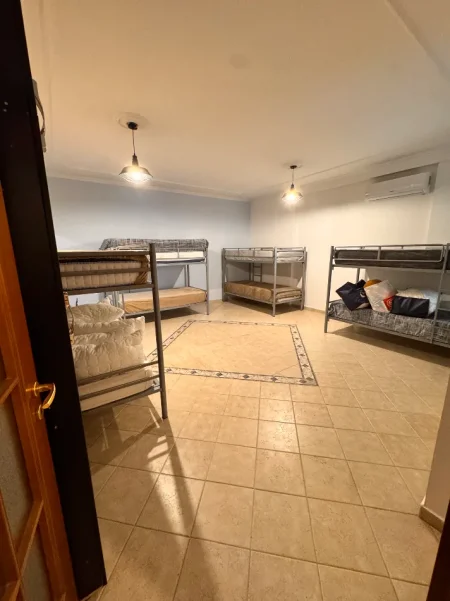 Tirane, shitet apartament 3+1+Ballkon Kati 3, 240 m² 400.000 € (Rruga Sami Frasheri)