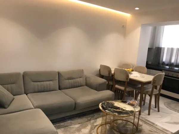 Tirane, jepet me qera apartament 2+1 Kati 2,