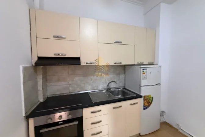 Tirane, jepet me qera apartament 1+1 Kati 0, 40 m² 300 € (Rruga Jordan Misja)
