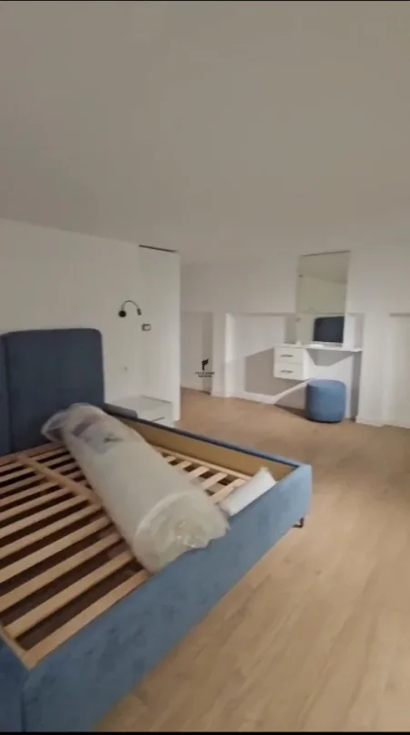 Tirane, jepet me qera apartament 1+1 Kati 0, 70 m² 500 € (KODRA E DIELLIT)