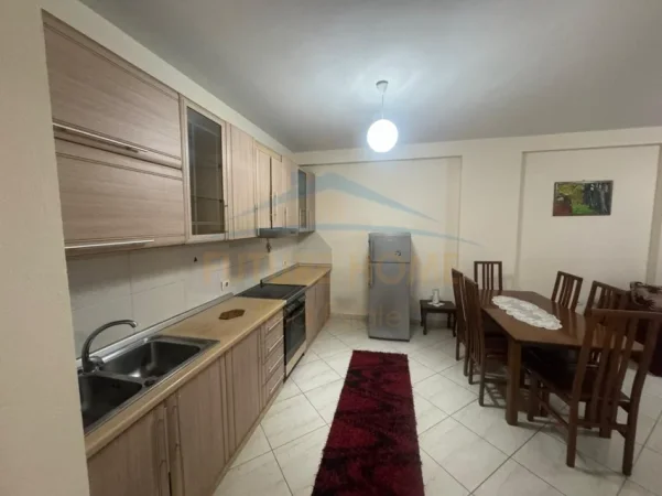 Tirane, jepet me qera apartament 2+1 Kati 1, 100 m² 550 € (Unaza e Re)
