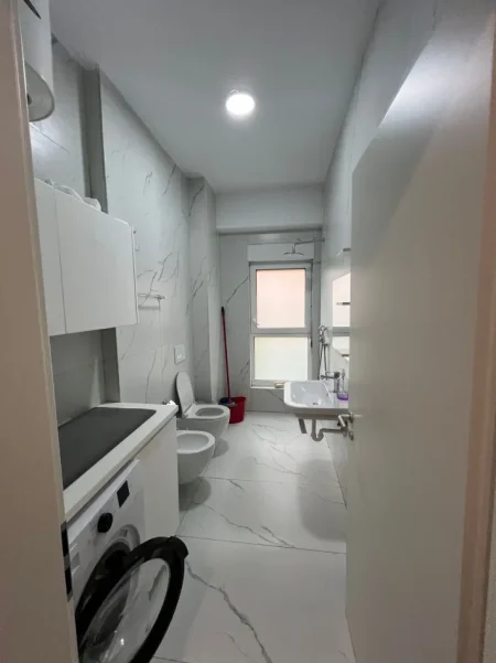 Tirane, jepet me qera apartament 1+1+Ballkon Kati 2, 58 m² 400 € (Rruga Pasho Hysa)