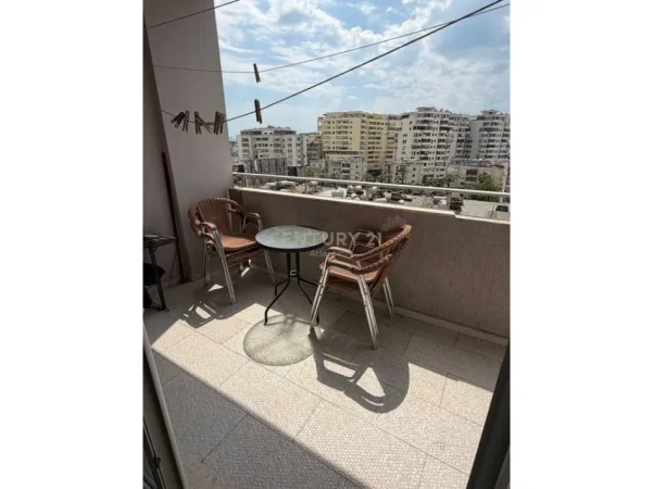 Durres, jepet me qera 1+1 Kati 7, 60 m² 500 € (Stacioni trenit, Durres)