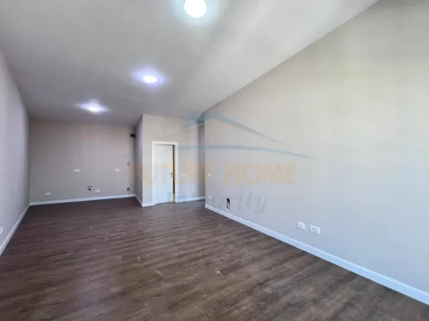 Tirane, shitet apartament 1+1+Aneks Kati 4, 76 m² 138.000 € (Porta Tirana e Re, Sauk)