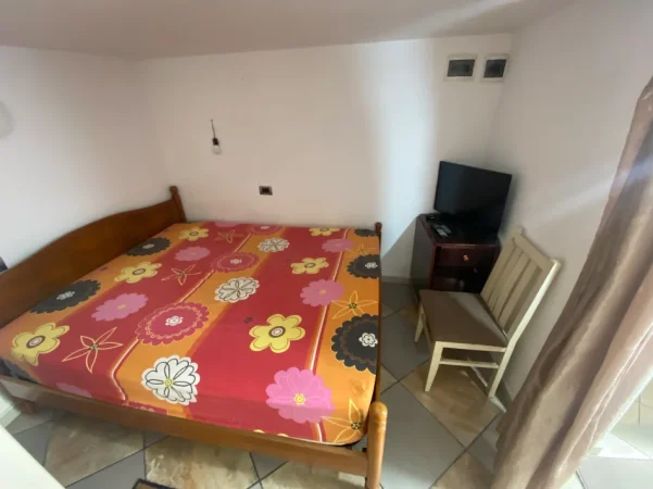 Tirane, jepet me qera garsonier Kati 1, 200 €