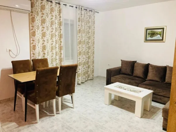 Tirane, jepet me qera apartament 1+1 Kati 2, 60 m² 550 € (Vasil Shanto)