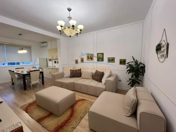 Tirane, jepet me qera apartament 2+1 Kati 5, 95 m² 600 € (Rruga e Durrësit)