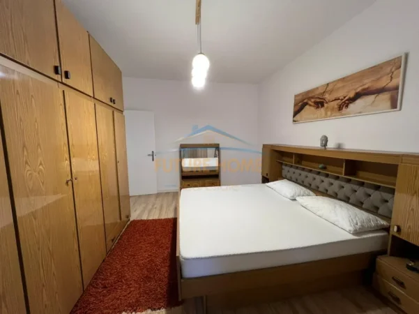 Tirane, jepet me qera apartament 2+1 Kati 5, 95 m² 600 € (Rruga e Durrësit)