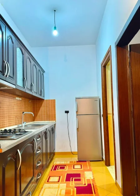 🏡 JEPET ME QERA APARTAMENT 1+1 NE 21 DHJETOR (PRANË KOMPLEKSIT MAGNET),  450 Euro