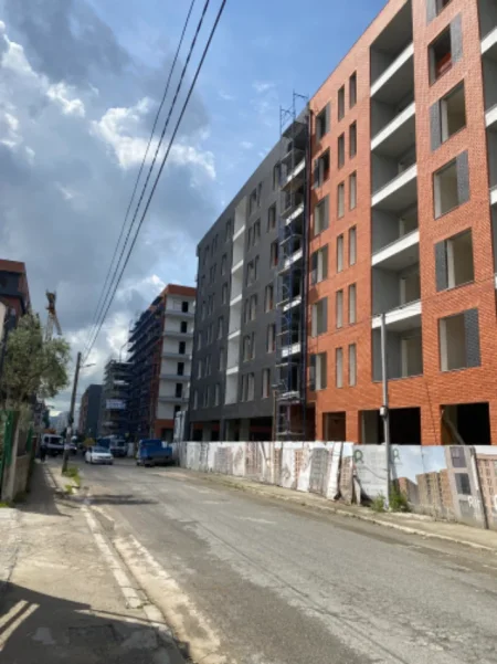 Tirane, shes apartament 1+1+Ballkon Kati 2, 79.500 € (Rr.Lidhja e Prizerenit, Paskuqan)