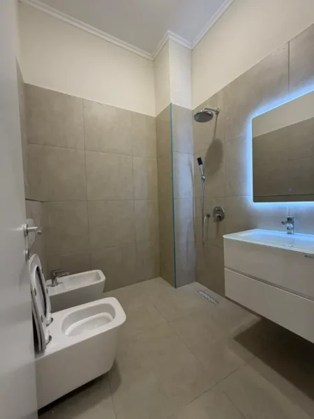 Tirane, shitet apartament 2+1+Ballkon Kati 1, 106 m² 148.000 € (Fresk ( 530581011-12))