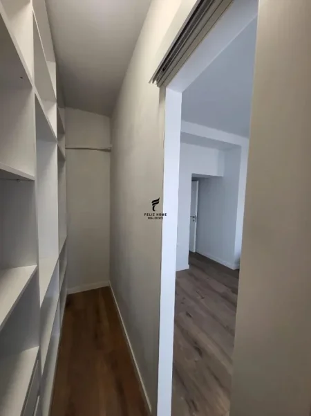 Tirane, jepet me qera apartament 1+1 Kati 4, 60 m² 500 € (RRUGA E KAVAJES)