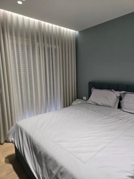 Tirane, jepet me qera apartament 1+1+Ballkon Kati 2, 68 m² 720 € (Rruga Qemal Stafa)