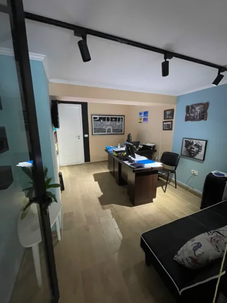 Tirane, shitet zyre Kati 0, 41 m² 105.000 € (Shkolla Pjeter Budi)