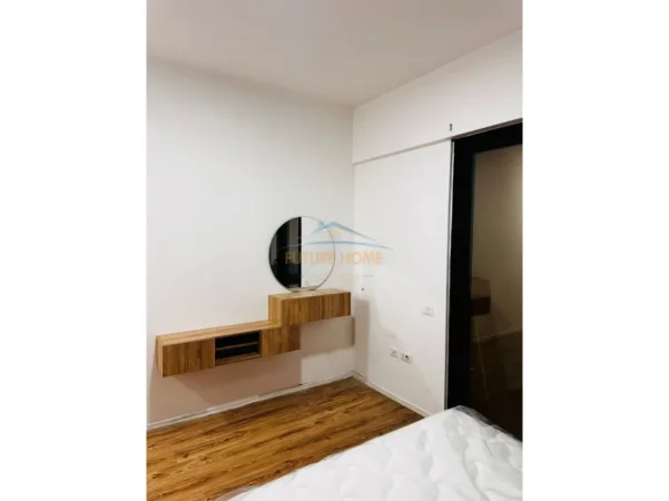 Tirane, jepet me qera apartament 2+1+Ballkon Kati 3, 94 m² 700 € (Square 21)