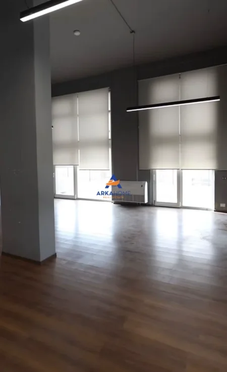Tirane, jepet me qera zyre Kati 7, 399 m² 6.384 € 