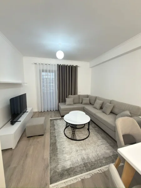 Tirane, jepet me qera apartament 2+1 Kati 5, 103 m² 670 € (Unaza e Re)