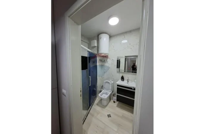 Tirane, jepet me qera apartament 2+1 , 77 m² 530 € (Astir)