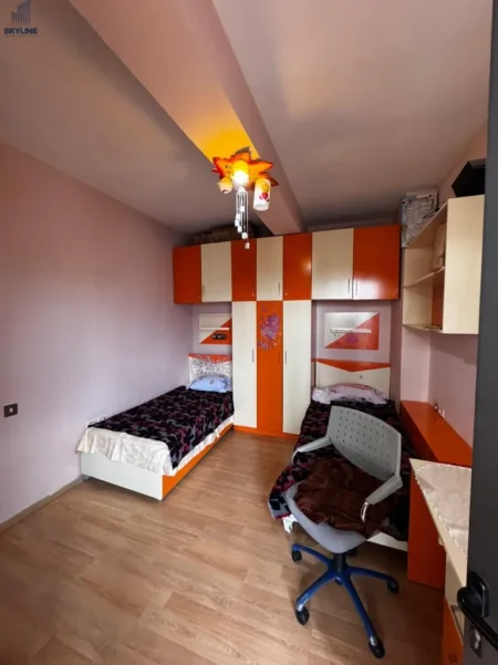 Tirane, jepet me qera apartament 2+1 Kati 7, 110 m² 600 € (Selvia)