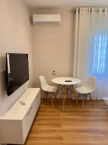 Tirane, jepet me qera garsonier Kati 5, 30 m² 450 € (PAZARI I RI)